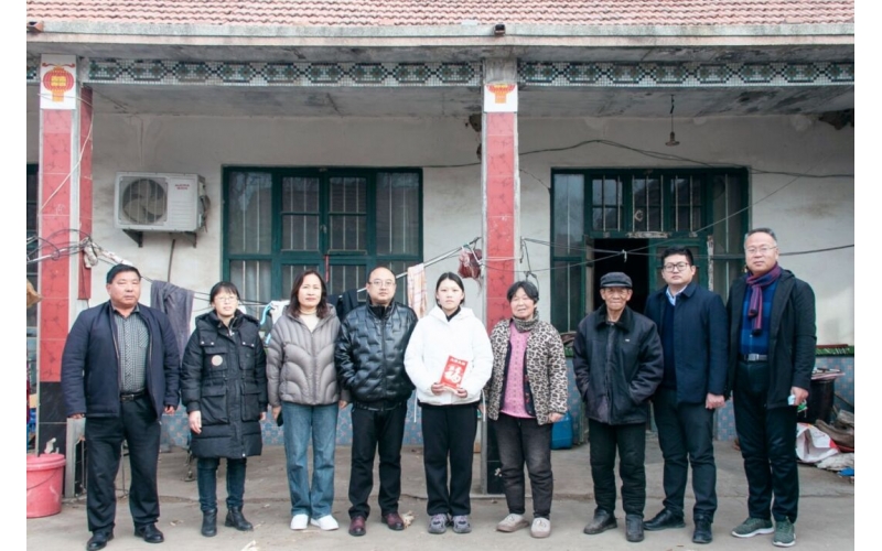 寒冬送溫暖 關(guān)懷暖人心丨天華實業(yè)集團開展2024年慰問貧困學子活動